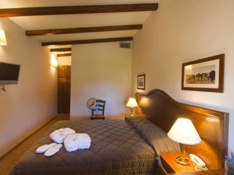 צ'יוויטווקיה Hotel Tenuta Dell'Argento Resort מראה חיצוני תמונה