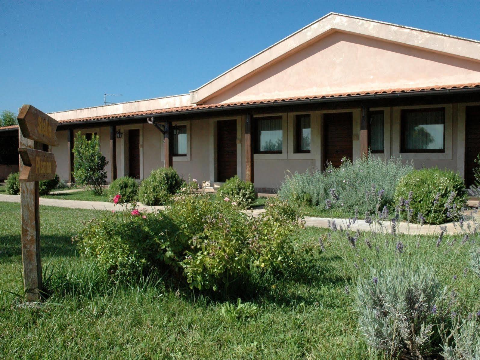 צ'יוויטווקיה Hotel Tenuta Dell'Argento Resort מראה חיצוני תמונה
