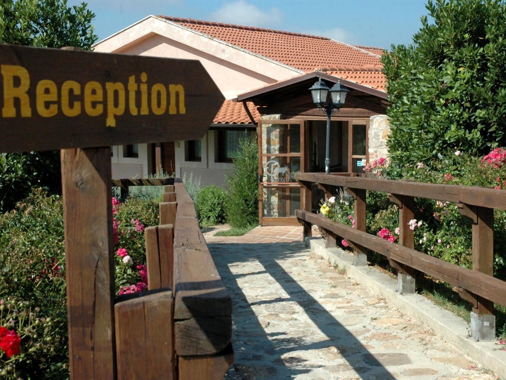 צ'יוויטווקיה Hotel Tenuta Dell'Argento Resort מראה חיצוני תמונה